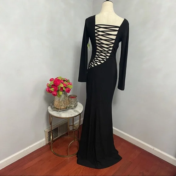 # Windsor All Black Stretchy Long Sleeves Revealing Back & Side With Stretch - Picture 4 of 16